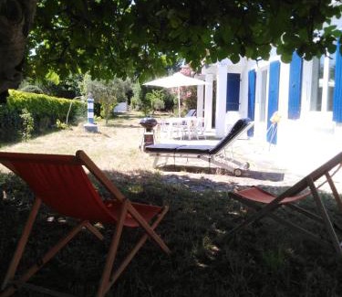 La Remigeasse House | Maison oléronaise avec la plage à pied et la piste cyclable au bout du jardin