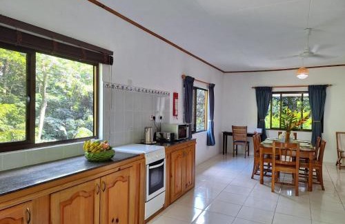 Mahe Island House | Maison Palmier