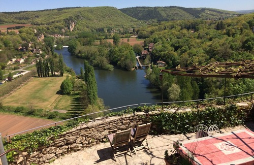 Saint-Cirq-Lapopie Cottage | Maison Panoramique - Charming Stone House perched atop the cliff, Stunning Vista