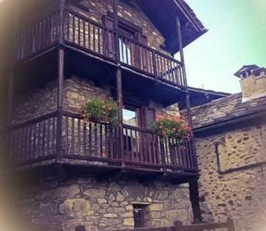 Perloz House | Maison Perruchon