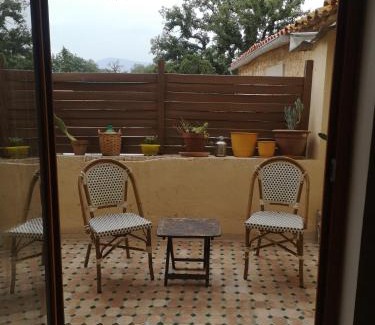 Passa House | Maison Pittoresque Terrasse et Jardin Monastir del Camp