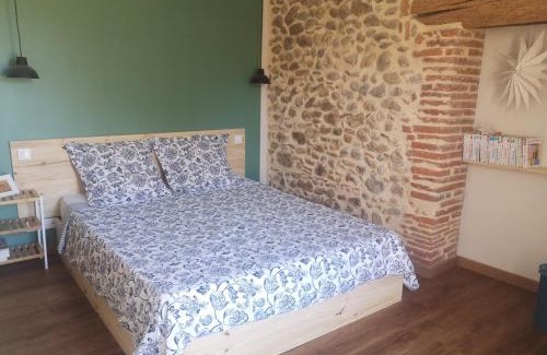 Passa House | Maison Pittoresque Terrasse et Jardin Monastir del Camp