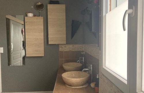 Artigues-pres-Bordeaux Villa | Maison pour 6 personnes avec jardin et piscine