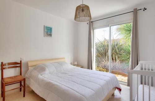 Longeville-sur-Mer House | Maison pour 8 - 5min de la plage - jardin & véranda