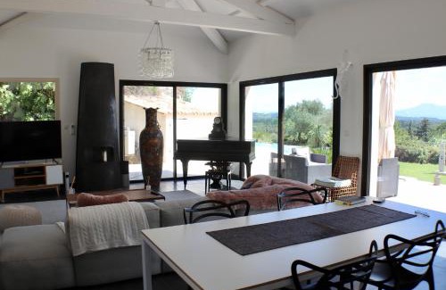 Pujaut Villa | Maison proche d'Avignon