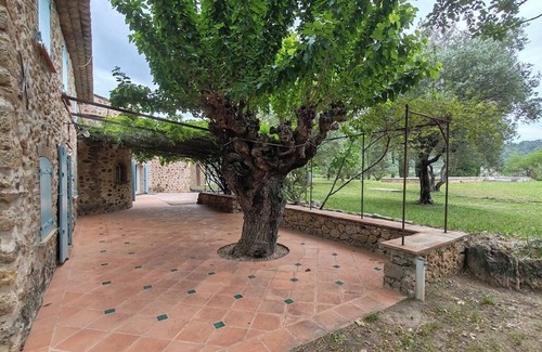 Les Arcs-sur-Argens House | Maison Provençale de 350 m² Dans un Magnifique Parc Arboré Avec Piscine