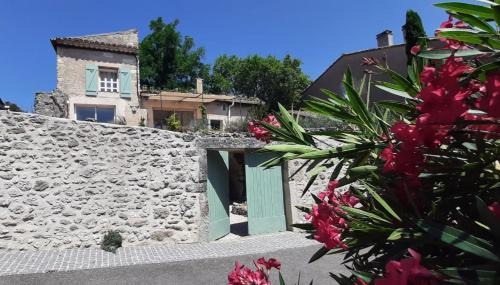 Reauville House | Maison provençale, jardin arboré et terrasses proche Grignan 8-10 pers