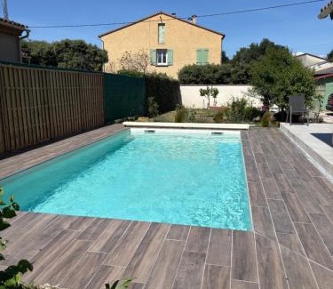 Grillon House | Maison Provençale - Piscine & Terrain de Pétanque