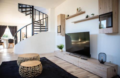 Miroir - Batignolles House | Maison Rénové Spacieuse Cosy Jardin 8 Pers
