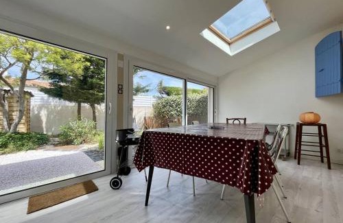 La Remigeasse House | Maison rénovée avec mezzanine, jardin, à 750m de la plage de La Rémigeasse, 4 couchages, Wifi inclus - FR-1-246A-217