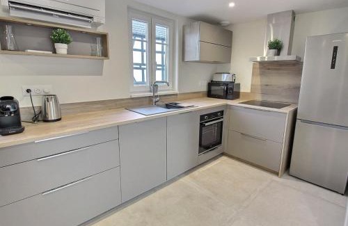 Geispolsheim House | Maison rénovée avec 3 chambres, terrasse et parking, à 17 min de Strasbourg - FR-1-722-5