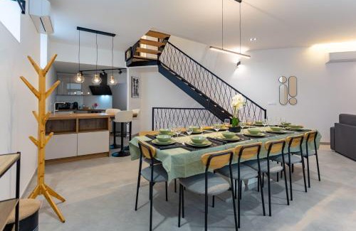 Vauban Apartment | Maison rénovée Climatisée avec Sauna et Baby-Foot