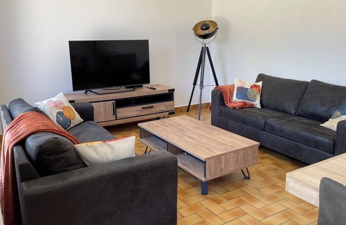 Reville House | Maison - Réville Avec son Boulodrome !