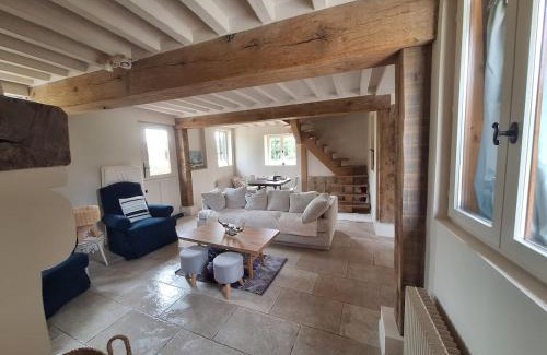 Saint-Samson-de-la-Roque House | Maison rénovée - jacuzzi et cheminée