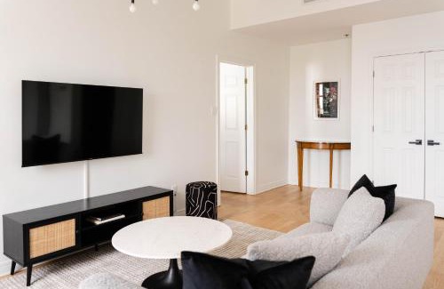 Ville-Marie Apartment | Maison Rasco by Luxury In Transit