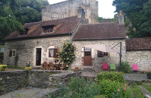Rouez House | Maison Rivière avec Terrasse, Wifi et Jardin Fleuri - Idéal Pêcheurs - FR-1-410-168