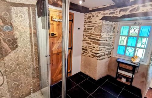Segur-le-Chateau House | Maison Rocher