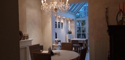 Ypres House | Maison Rose