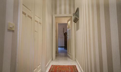 Ypres House | Maison Rose