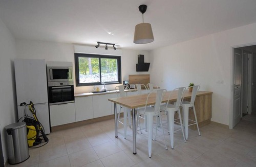 Saint Alban Auriolles House | Maison Saint-Alban-Auriolles, 4 pièces, 6 personnes - FR-1-382-140