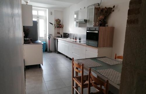 Guerigny House | Maison sansonnette