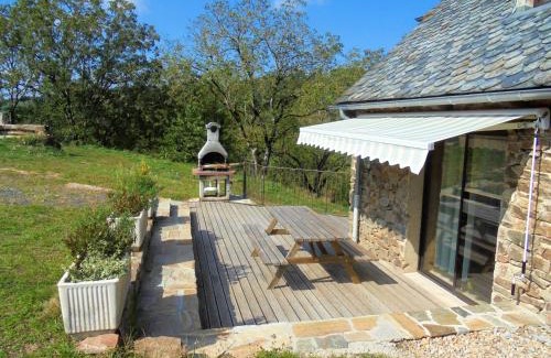 Castelnau-de-Mandailles House | Maison spacieuse à Castelnau-de-Mandailles avec cheminée 250 m²