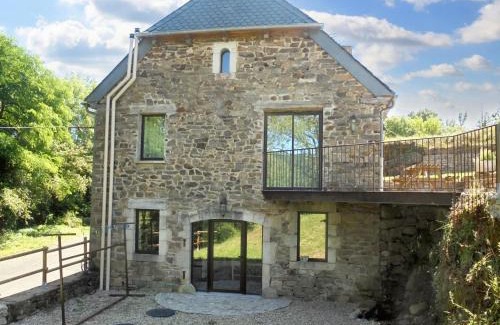 Castelnau-de-Mandailles House | Maison spacieuse à Castelnau-de-Mandailles avec cheminée 250 m²