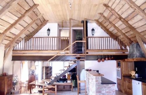 Castelnau-de-Mandailles House | Maison spacieuse à Castelnau-de-Mandailles avec cheminée 250 m²