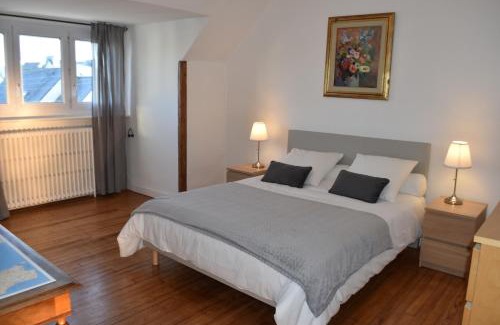 St.-Martin-des-Champs House | Maison spacieuse entre la ville et la côte