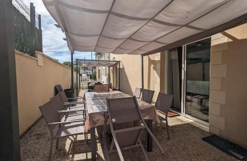 Neuvy-Saint-Sepulchre House | Maison spacieuse et contemporaine avec parking, vélos et baby-foot en Berry - FR-1-591-649