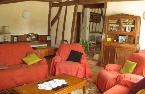 Rouperroux-le-Coquet House | Maison Spacieuse et Indépendante avec Jardin et Terrasse, Idéale pour Observer la Nature en Sarthe - FR-1-410-215