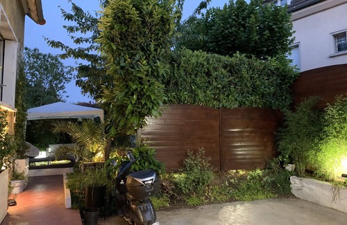 Sevres House | Maison Spacieuse à Sèvres de 200m2 Avec 3 Chambres, un Beau Jardin