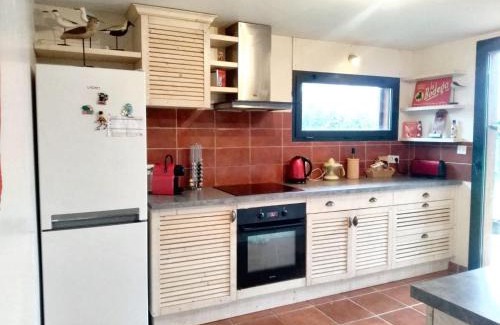 Saint-Selve House | Maison spacieuse à Saint-Selve avec jardin et barbecue, 125 m².