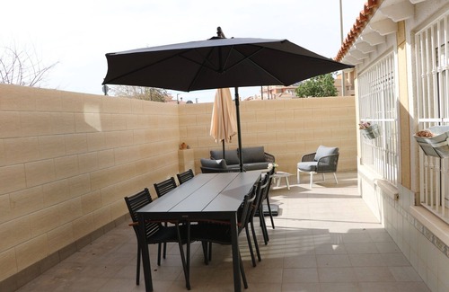 Aguilas House | Maison Spacieuse Avec Espaces Extérieurs au Coeur D'aguilas, à 200m de la Plage