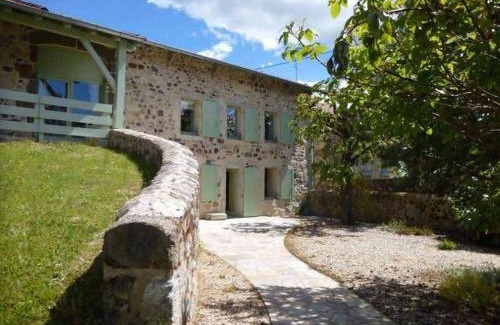 Vernassal House | Maison spacieuse avec grande cour et terrasse, parfait pour familles, proche St-Paulien et Allègre. - FR-1-582-306
