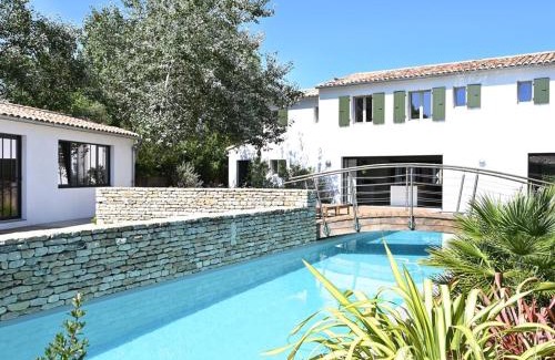 Les Portes-en-Re House | Maison spacieuse avec piscine et accès plage - FR-1-434-69