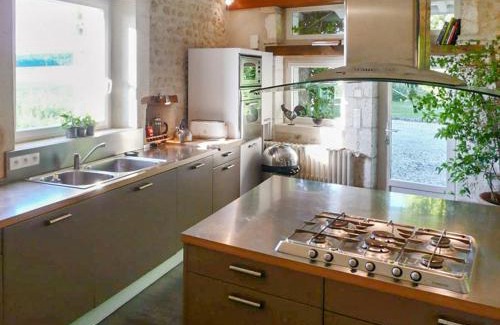 Bellon House | Maison spacieuse avec piscine au cœur de Bellon