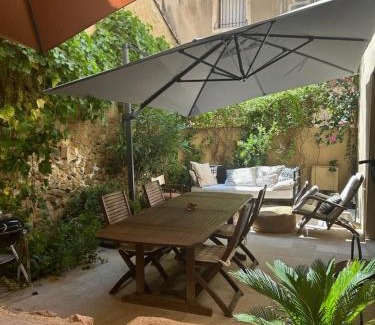 Roujan House | Maison spacieuse et confortable avec patio