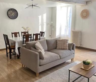 La Trimouille Apartment | Maison spacieuse et paisible à La Trimouille