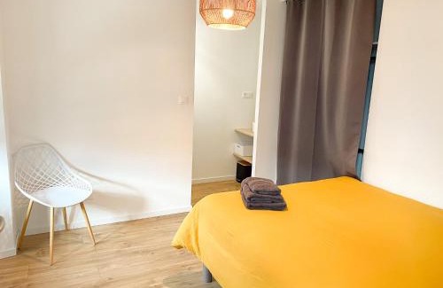 Conde-sur-Sarthe Apartment | Maison spacieuse et chaleureuse