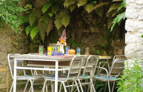Camarade House | Maison spacieuse à Camarade avec grand jardin pour 15 personnes
