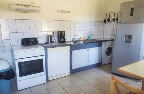 Anche House | Maison spacieuse près du centre équestre