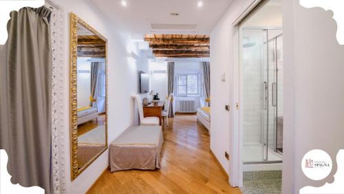 Rione III Colonna House | Maison Spagna Suites