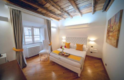 Rione III Colonna House | Maison Spagna Suites