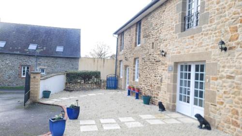 Villiers-le-Pre Bed & Breakfast | Maison St. James