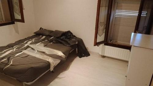 Fresnes House | Maison sur 3 étages avec patio, terrasse avec barbecue, 1 chambre de disponible au 1er étage