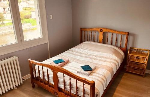 Laroquebrou Apartment | Maison sur les bords de Cere, Laroquebrou, balcon terrasse 3 chambres