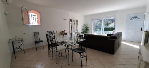 Gonfaron House | Maison Sylvana in Provence-Huge Garden, AC and Terrace