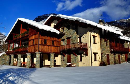 Antey-Saint-Andre Hotel | Maison Tissiere