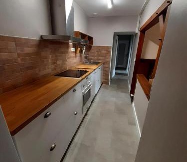 Laigne-en-Belin Apartment | Maison très proche des 24 Heures - 9 Personnes